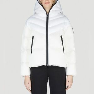 Moncler down jacket, 100% authentic . Women sz3.